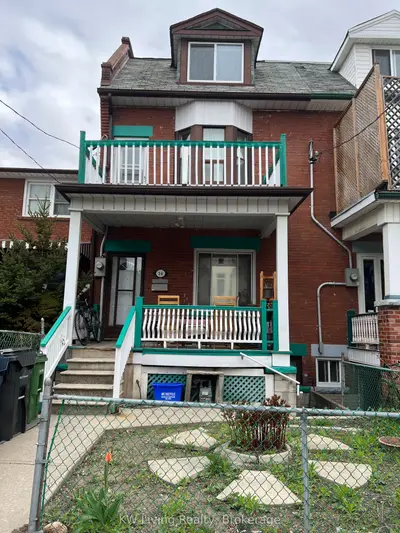 36 Nassau Street, Toronto C01, On M5t 1m2