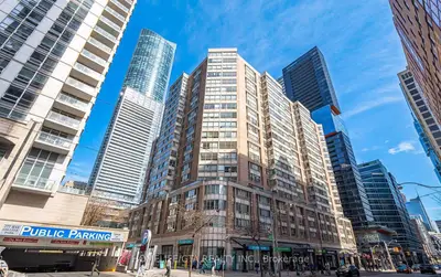 717 Bay Street 707, Toronto C01, On M5g 2j9