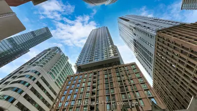 8 Widmer Street 3605, Toronto C01, On M5v 0w6