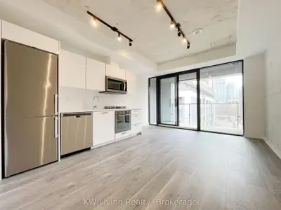 55 Ontario Street 611, Toronto C08, On M5a 0t8