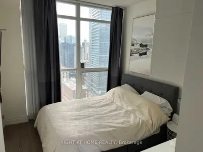 21 Carlton Street 3102, Toronto C08, On M5b 1l3