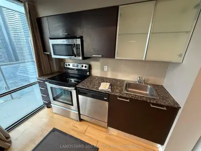37 Grosvenor Street 2505, Toronto C01, On M4y 3g5