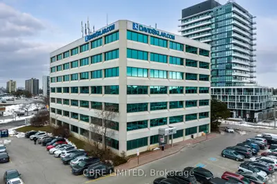 245 Fairview Mall Drive Unit 102, Toronto C15, On M2j 4t1