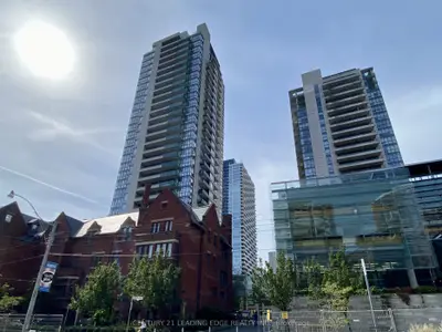 281 Mutual Street 2402, Toronto C08, On M4y 3c4