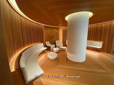 11 Wellesley Street 4410, Toronto C01, On M4y 1e8