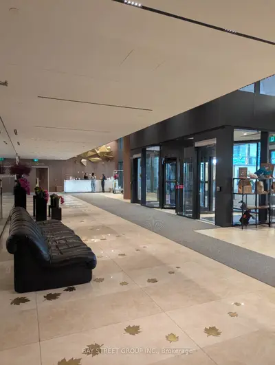 3 Concord Cityplace Way 4905, Toronto C01, On M5v 0x4