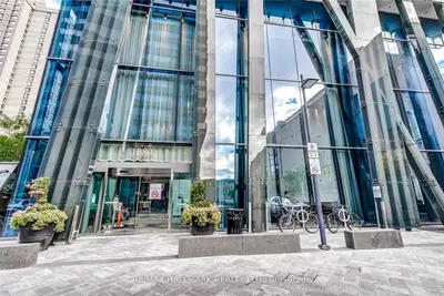 1080 Bay Street 809, Toronto C01, On M5s 0a5