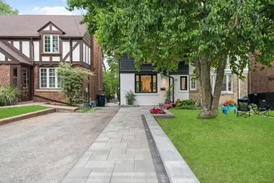 12 Fairfield Road, Toronto C10, On M4p 1t1