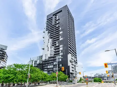 170 Bayview Avenue 514, Toronto C08, On M5a 0g1