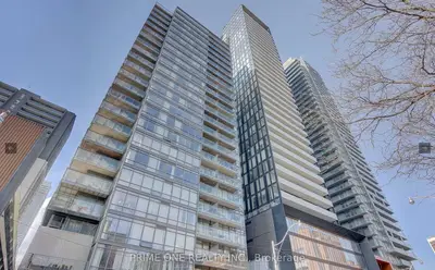 28 Wellesley Street E 2507, Toronto C08, On M4y 1g3