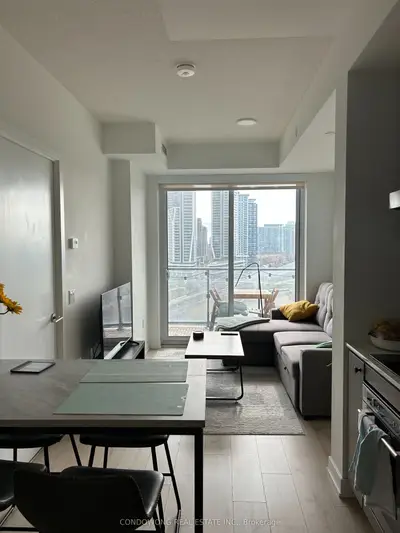 9 Tecumseth Street 1206, Toronto C01, On M5v 0s5