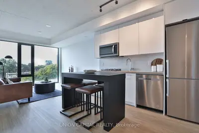 195 Mccaul Street 402, Toronto C01, On M5t 1w6
