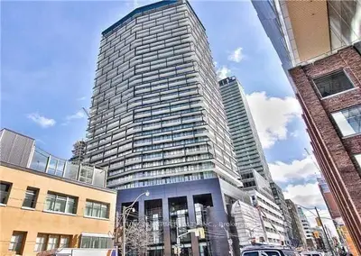125 Peter Street 2101, Toronto C01, On M5v 0m2