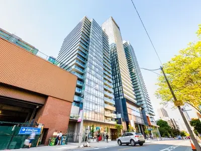 28 Wellesley Street E 1002, Toronto C08, On M4y 1g3