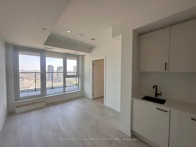 5 Quarrington Lane 2208, Toronto C13, On M3c 1h7