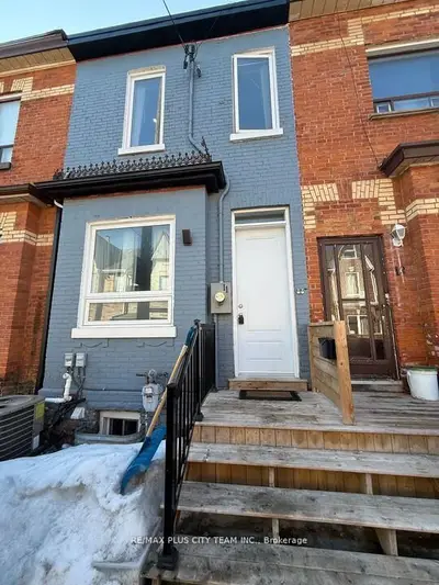 11 Baden Street, Toronto C01, On M6j 1z3