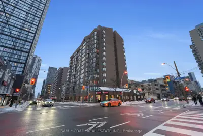 117 Gerrard Street E 613, Toronto C08, On M5b 2l4