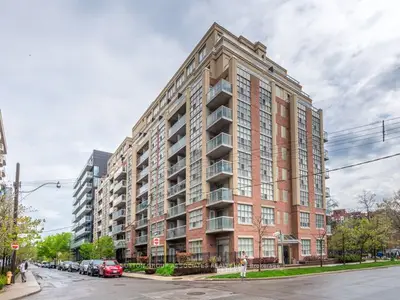 15 Stafford Street 405, Toronto C01, On M5v 3x6