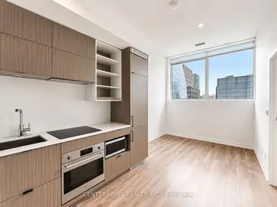 20 Edward Street 404, Toronto C01, On M5g 0c5