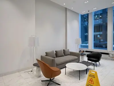 230 Simcoe Street 2212, Toronto, On M5t 0g7