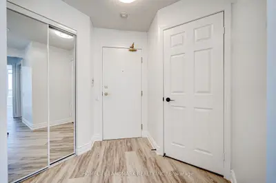 8 Hillcrest Avenue 1006, Toronto C14, On M2n 6y6