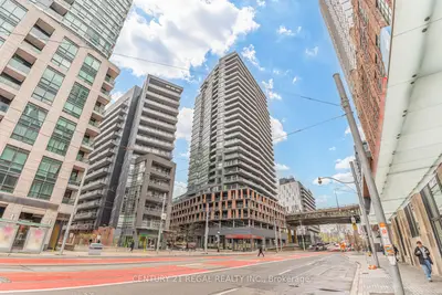 20 Bruyeres Mews 2013, Toronto C01, On M5v 0g8