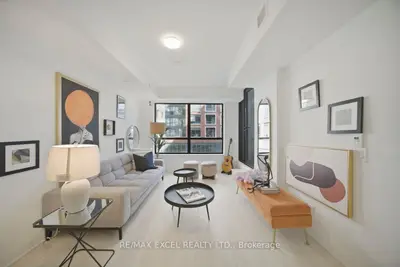 33 Frederick Todd Way 303, Toronto C11, On M4g 0c9