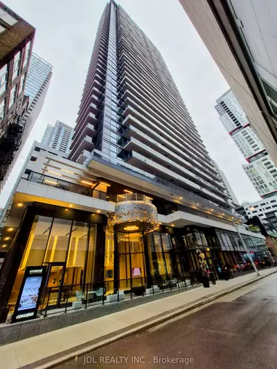 38 Widmer Street 2706, Toronto C01, On M5v 0p7