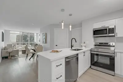 18 Yonge Street 2507, Toronto C01, On M5e 1z8