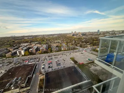 50 O'neill Road 2303, Toronto C13, On M3c 0h1