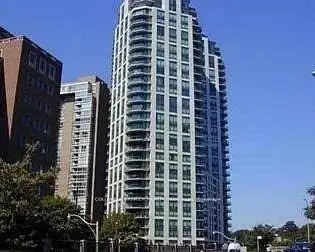 300 Bloor Street E 1013, Toronto C09, On M4w 3y2