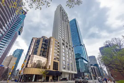 1315 Bay Street 502, Toronto C02, On M5r 0b3
