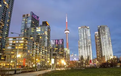 26 Capreol Court G17, Toronto, On M5v 4a3