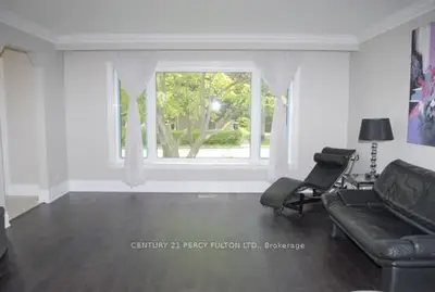 66 Acton Avenue, Toronto, On M3h 4h1
