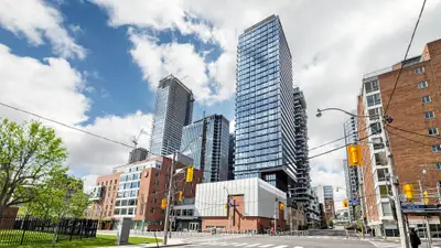 47 Mutual Street 2307, Toronto C08, On M5b 0c6