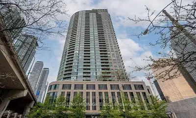18 Yonge Street 1601, Toronto C01, On M5e 1z8
