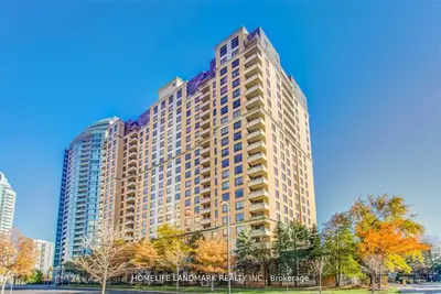 18 Sommerset Way 206, Toronto C14, On M2n 6x5
