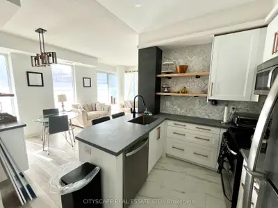 260 Sackville Street 303, Toronto C08, On M5a 0b3