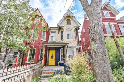 15 Kensington Avenue, Toronto C01, On M5t 2j8