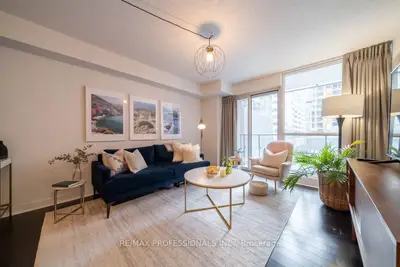295 Adelaide Street W 415, Toronto C01, On M5v 1p7