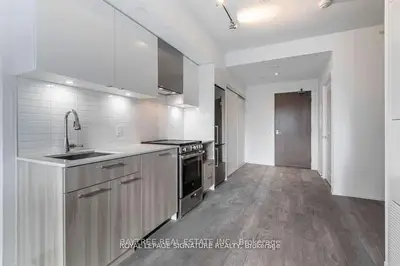 251 Jarvis Street 2114, Toronto C08, On M5b 0c3