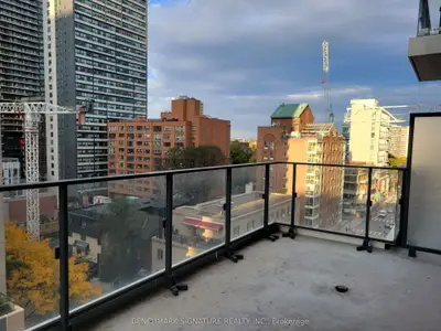 77 Shuter Street 911, Toronto C08, On M5b 0b8