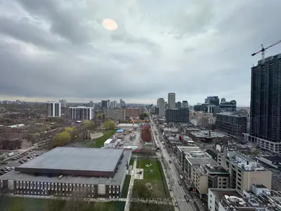 100 Queen Street E 2605, Toronto C08, On M5c 0b5