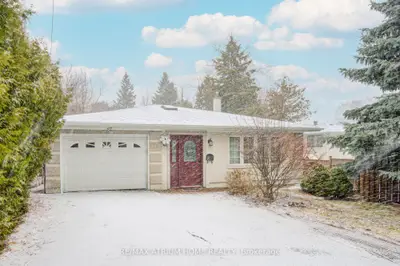 18 Doverwood Court, Toronto C14, On M2m 2g7