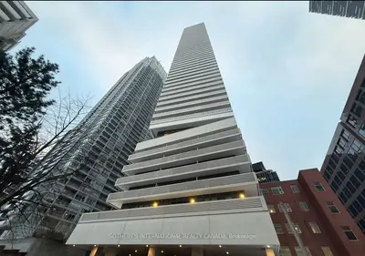2221 Yonge Street 4409, Toronto C10, On M4s 0b8