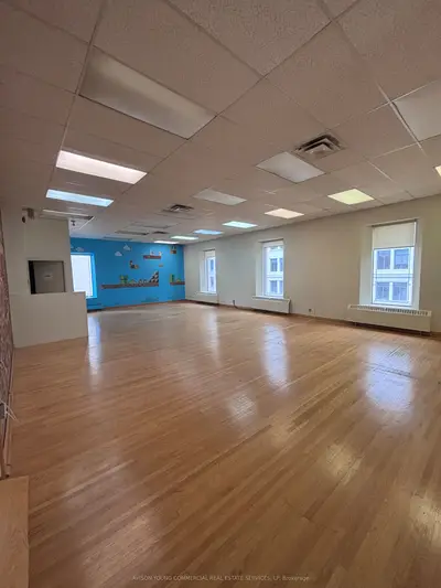 25 Toronto Street 300, Toronto C08, On M5c 2r1