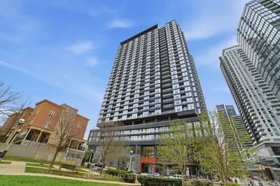 19 Western Battery Road 2121, Toronto C01, On M6k 3s4