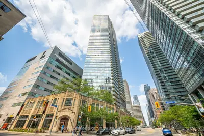 832 Bay Street 3307, Toronto C01, On M5s 1z6