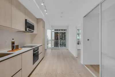 110 Broadway Avenue 3004s, Toronto C10, On M4p 1v3