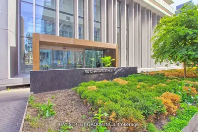 50 Charles Street E 2704, Toronto C08, On M4y 0c3